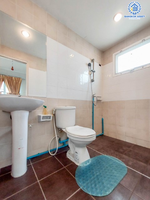 *****บ้านเดี่ยวมือสองย่านนนทบุรี ม.คุณาภัทร3 บ้านกล้วย-ไทรน้อย เนื้อที่กว้างขวางถึง 52.5 ตร.ว. ฟังก์ชันจัดเต็ม 4 ห้องนอน 3 ห้องน้ำ 2 ที่จอดรถ แถมฟรี! 4 เครื่องปรับอากาศ บนทำเลแห่งการเดินทาง ใกล้รถไฟฟ้าสายมีม่วง "สถานีคลองบางไผ่" และทางด่วน "ศรีรัช" ราคาคุ้มสุดในย่าน!